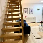 Apartmán W Samym Sercu Miasta Z Darmowym Parkingiem Pod Zlotym Lwem -hotel Vi *
