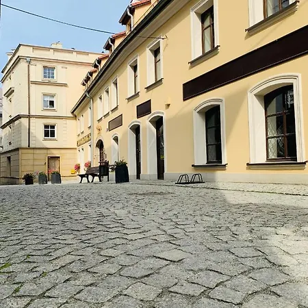 W Samym Sercu Miasta Z Darmowym Parkingiem Pod Zlotym Lwem -hotel Vi *