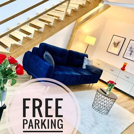 W Samym Sercu Miasta Z Darmowym Parkingiem Pod Zlotym Lwem -hotel Vi * קלודז'קו