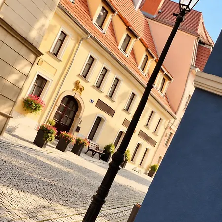 Apartment Przestronny , Pietrowy W Centrum Klodzka Z Darmowym Parkingiem - 6
