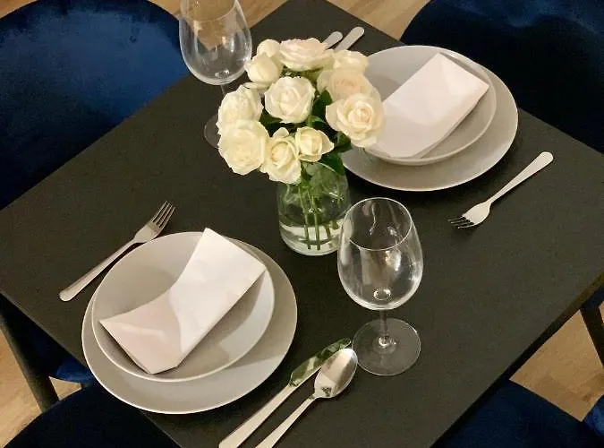 W Samym Sercu Miasta Z Darmowym Parkingiem Pod Zlotym Lwem -hotel Vi Apartment Kłodzko