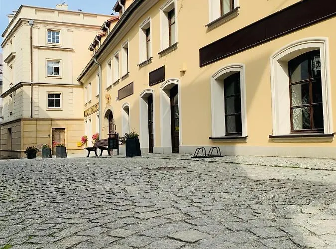 W Samym Sercu Miasta Z Darmowym Parkingiem Pod Zlotym Lwem -hotel Vi *