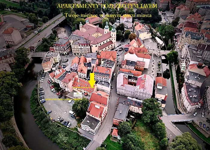 W Samym Sercu Miasta Z Darmowym Parkingiem Pod Zlotym Lwem -hotel Vi Apartment Kłodzko